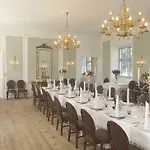 Vraa Slotshotel 4*