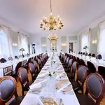 Vraa Slotshotel 4* Tylstrup