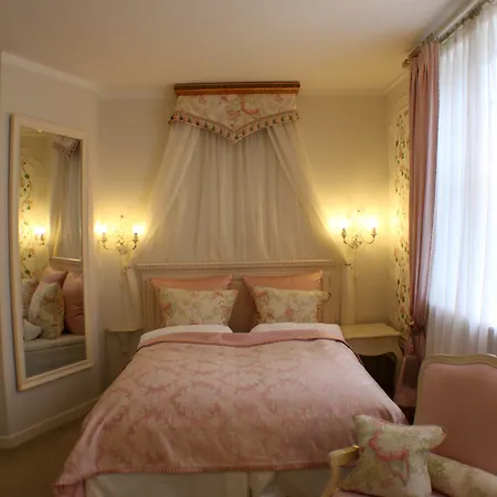 Vraa Slotshotel Hotel