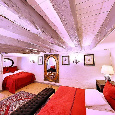 Vraa Slotshotel Hotel