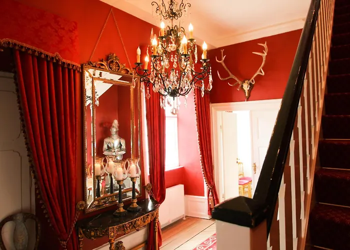 Vraa Slotshotel Hotel 4*