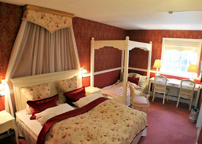 Vraa Slotshotel Hotel 4*