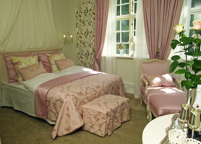Vraa Slotshotel Hotel