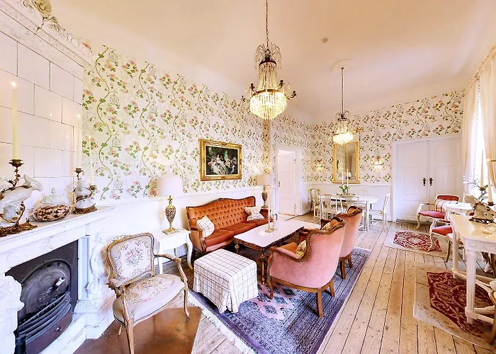 Vraa Slotshotel Hotel