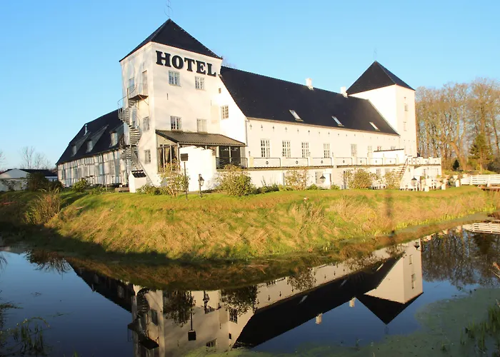 Vraa Slotshotel Hotel