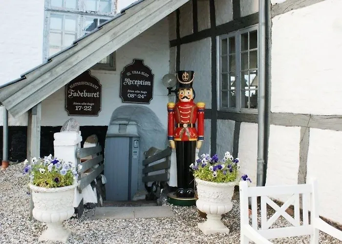 Vraa Slotshotel Tylstrup
