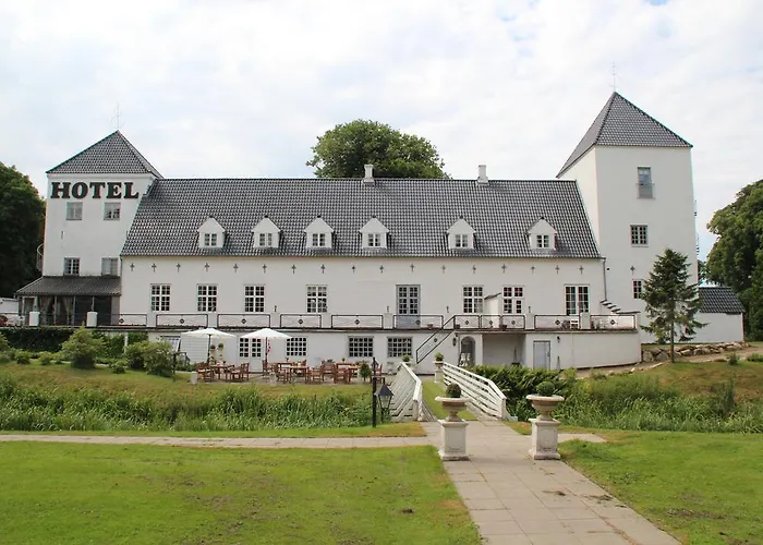 Vraa Slotshotel 4*